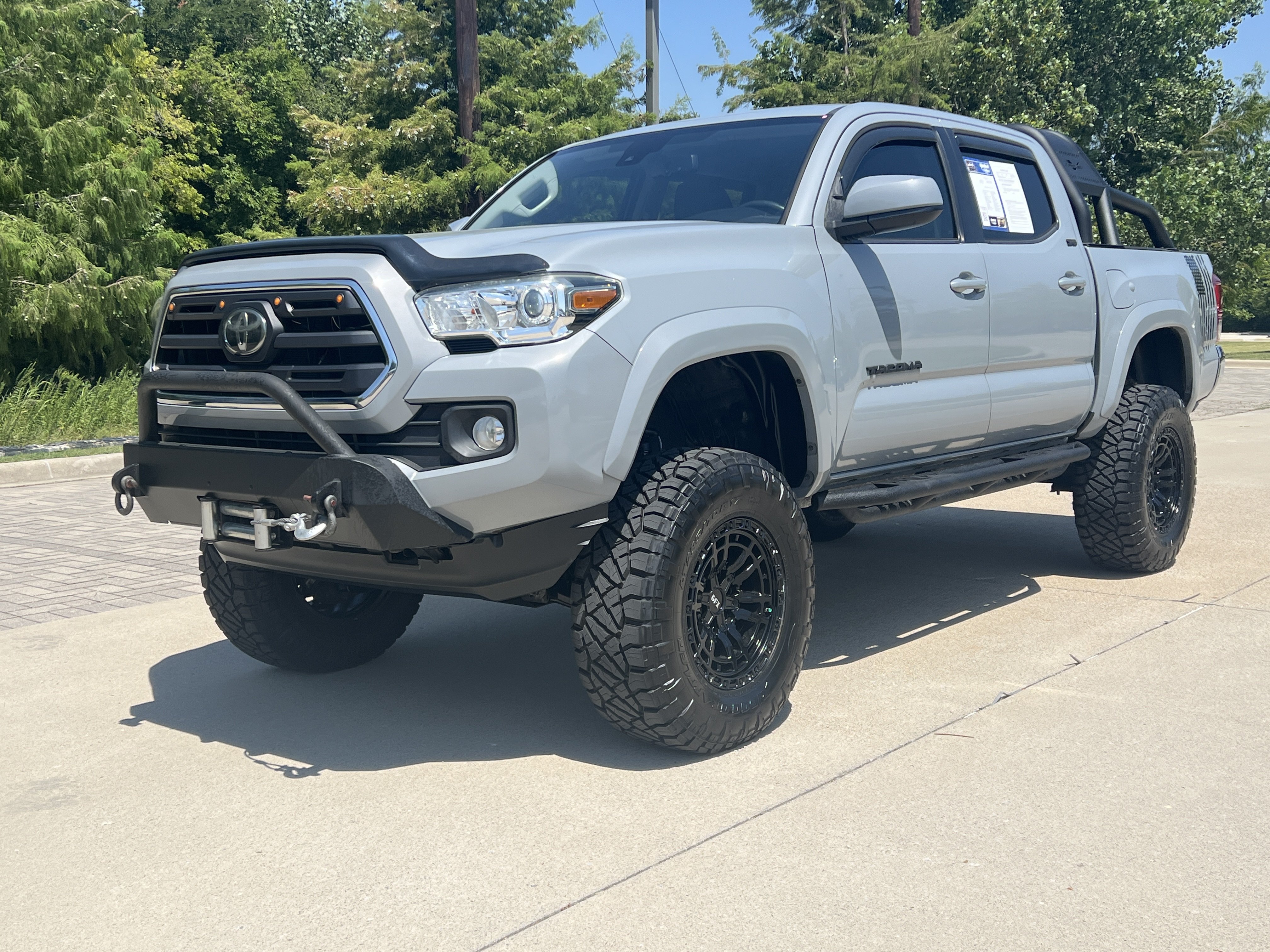 Used 2019 Toyota Tacoma SR5 AWD/4WD image 4