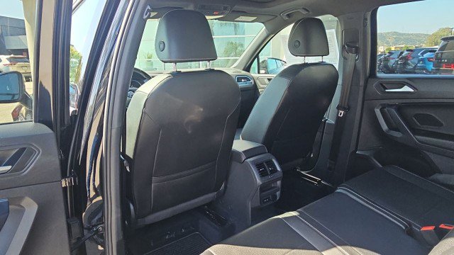Used 2021 Volkswagen Tiguan SE R-Line FWD image 21
