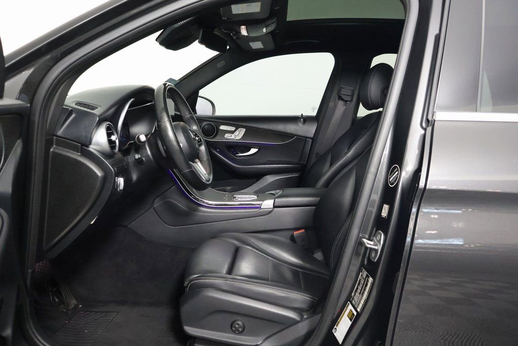 Used 2020 Mercedes-Benz GLC 300 4MATIC image 10