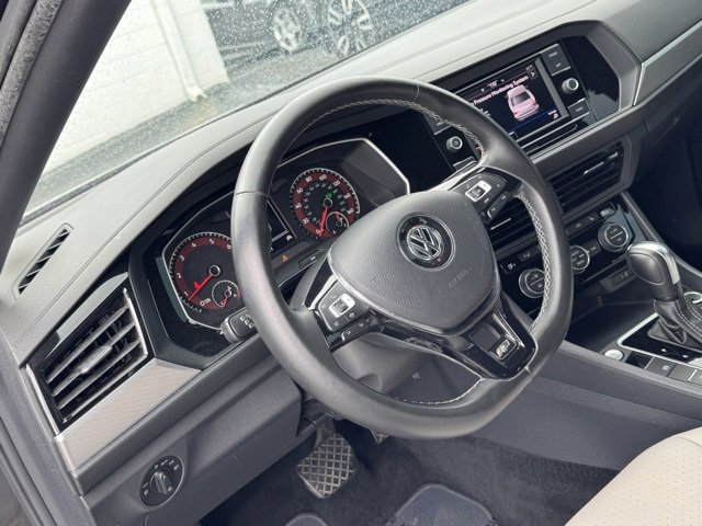 Used 2020 Volkswagen Jetta R-Line w/ R-Line Cold Weather Package image 5