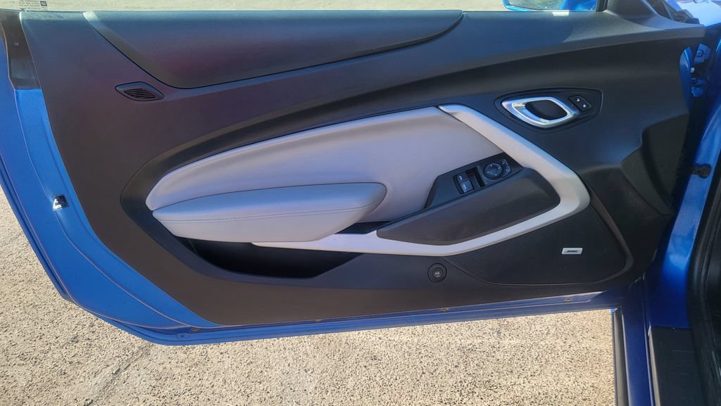 Used 2017 Chevrolet Camaro LT w/ Technology Package RWD image 21