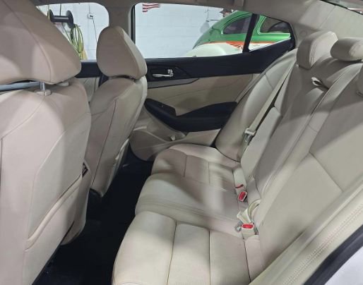 Used 2016 Nissan Maxima 3.5 SV FWD image 10
