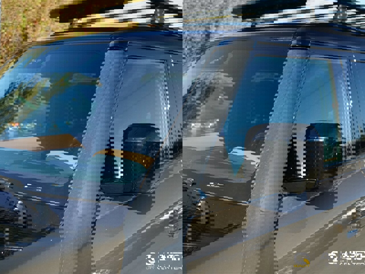 Used 2021 Land Rover Defender 110 X image 4