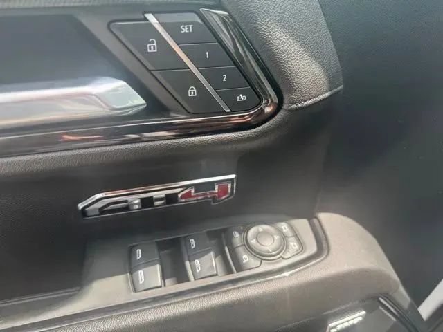 Used 2023 GMC Sierra 1500 AT4 w/ AT4 Premium Package AWD/4WD image 12