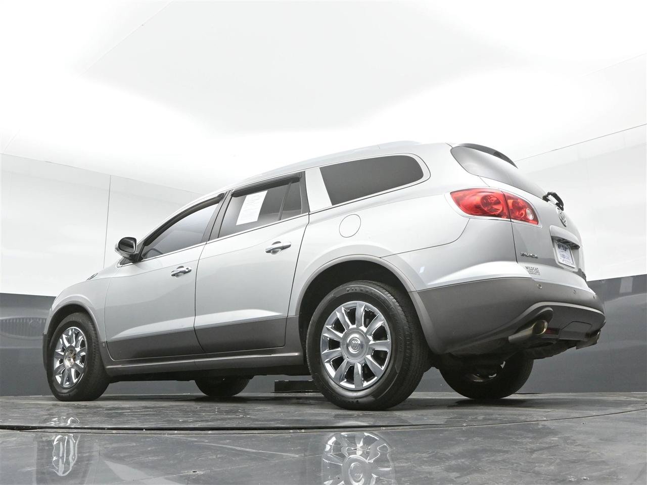 Used 2011 Buick Enclave CXL FWD image 35