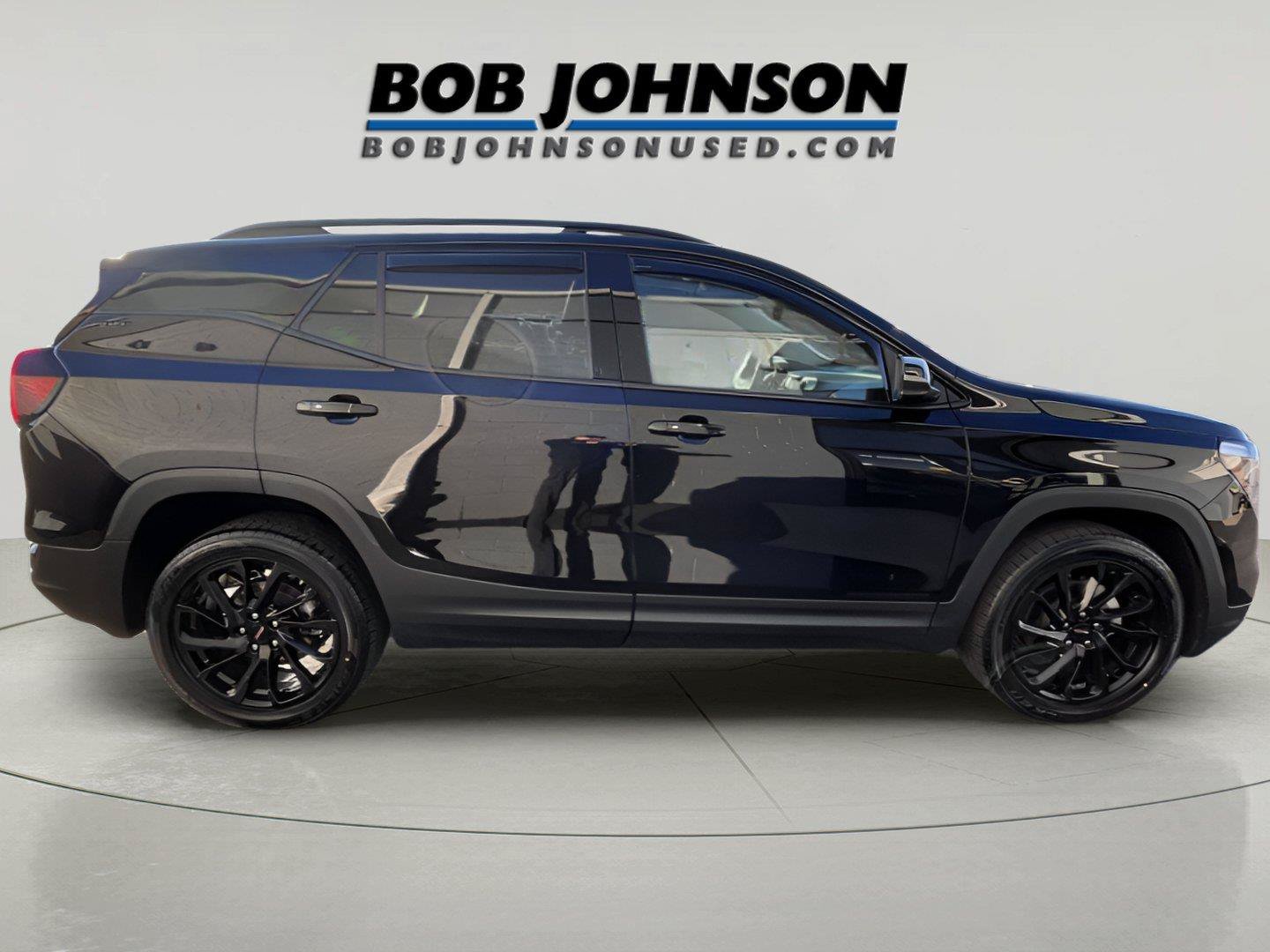 Used 2024 GMC Terrain SLT w/ Elevation Edition AWD/4WD image 8