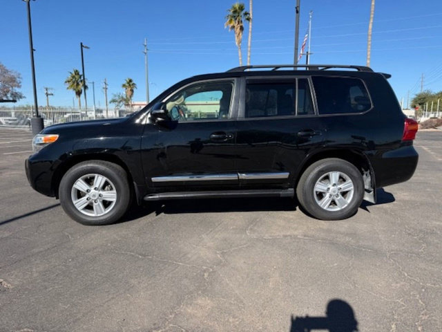 Used 2014 Toyota Land Cruiser image 3