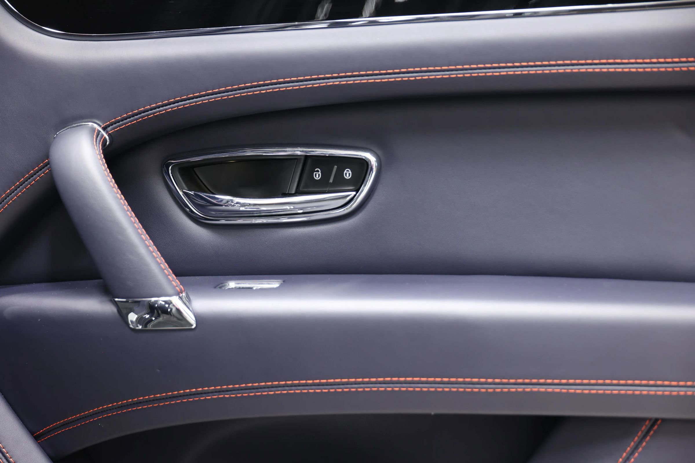 Used 2019 Bentley Bentayga AWD/4WD image 74