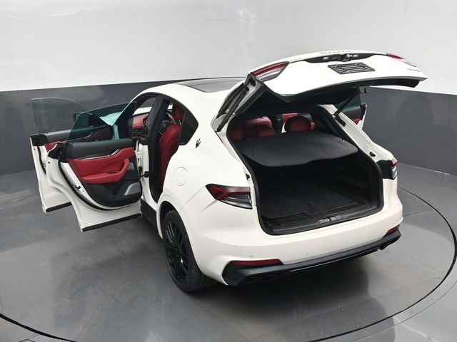 Used 2022 Maserati Levante Modena image 30