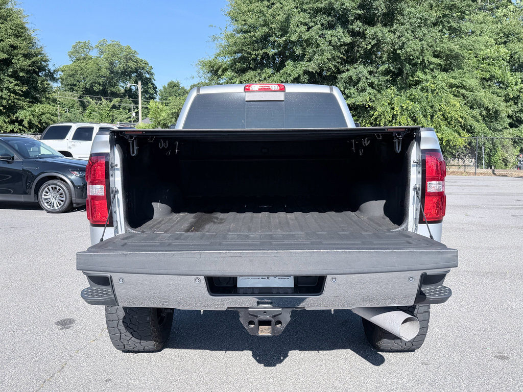 Used 2018 GMC Sierra 2500 SLT w/ Driver Alert Package AWD/4WD image 9