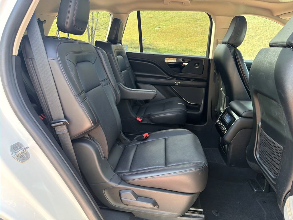 Used 2021 Lincoln Aviator Reserve w/ Equipment Group 201A AWD/4WD image 30