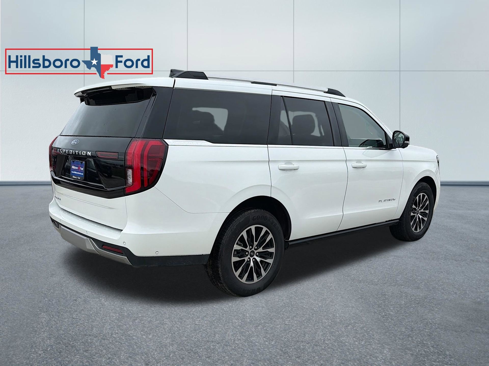 Used 2025 Ford Expedition Platinum AWD/4WD image 6