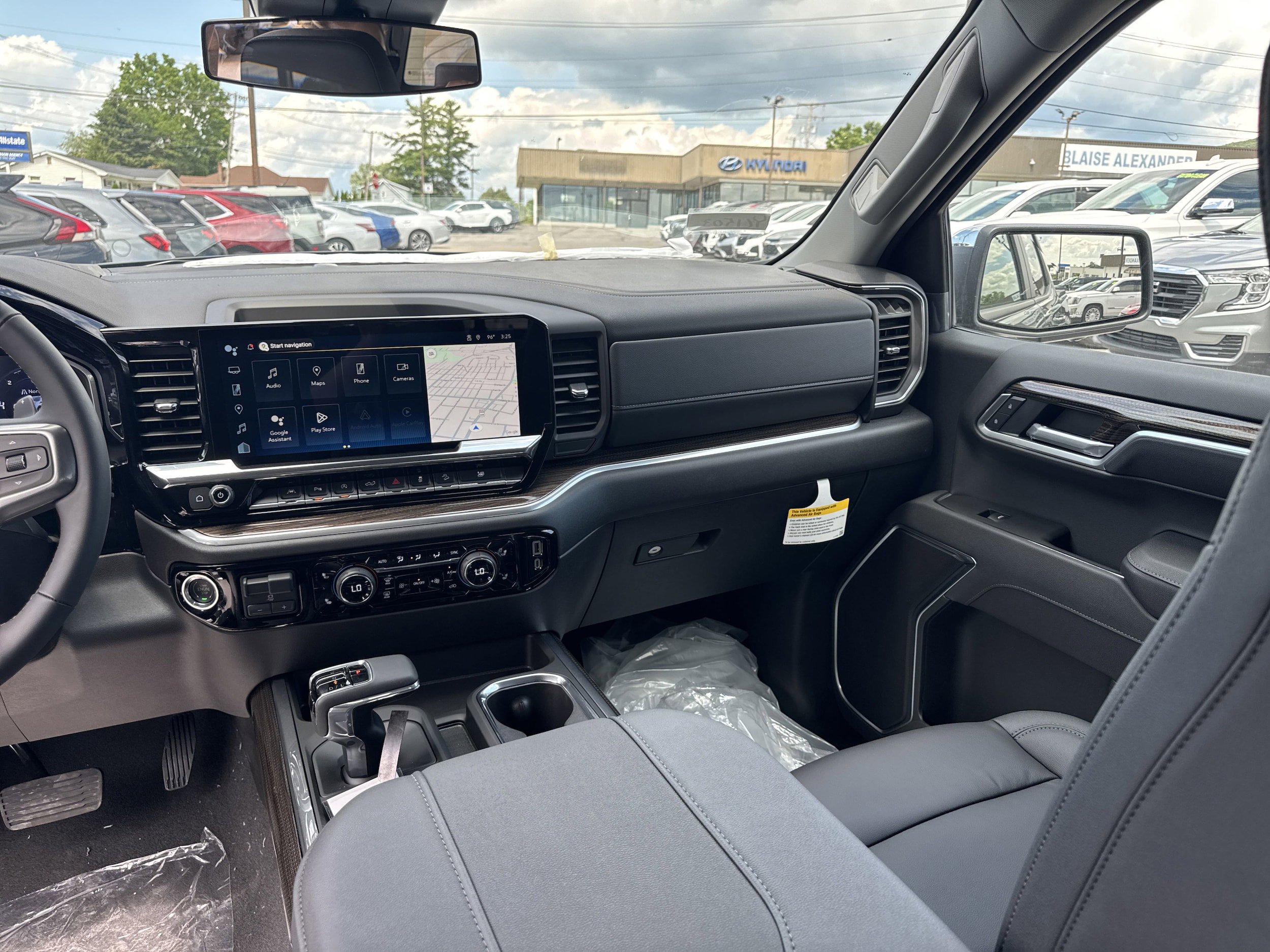 New 2025 Chevrolet Silverado 1500 LT w/ Z71 Off-Road Package image 18
