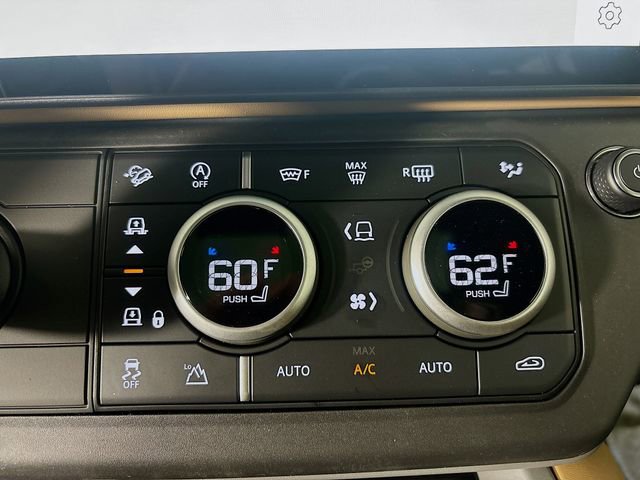 New 2026 Land Rover Defender 90 V8 image 17