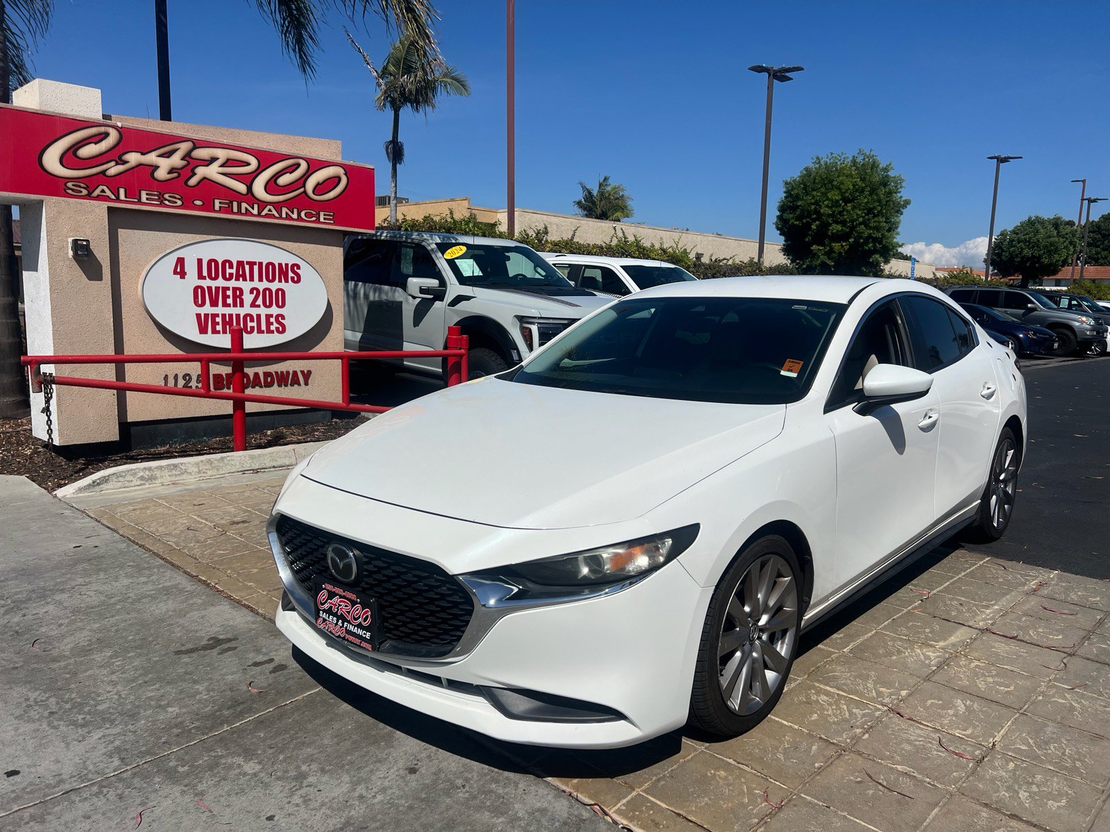 Used 2020 MAZDA MAZDA3 Sedan w/ Select Package FWD image 3