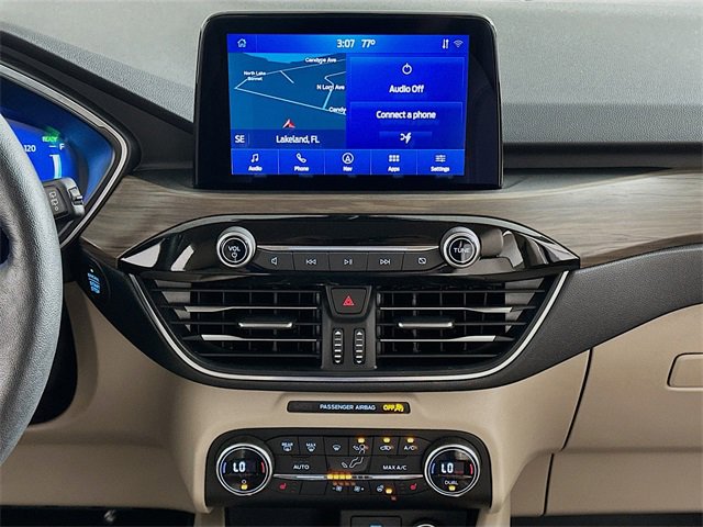 Used 2020 Ford Escape Titanium image 15