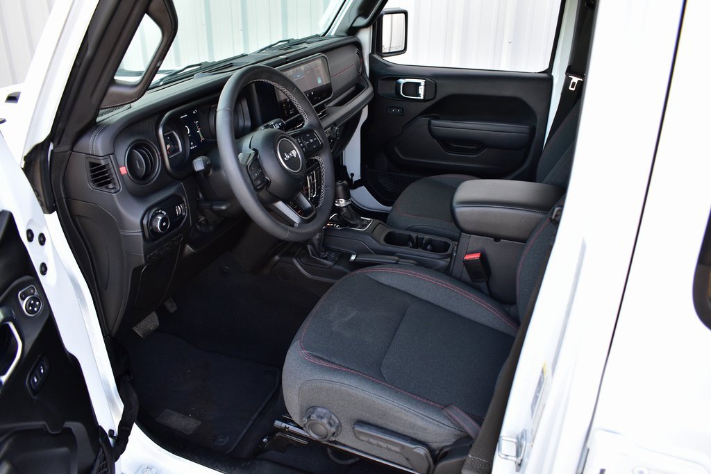 Used 2025 Jeep Wrangler Unlimited Rubicon image 19