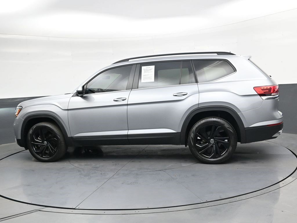 Used 2022 Volkswagen Atlas SE w/ Black Wheel Package AWD/4WD image 6