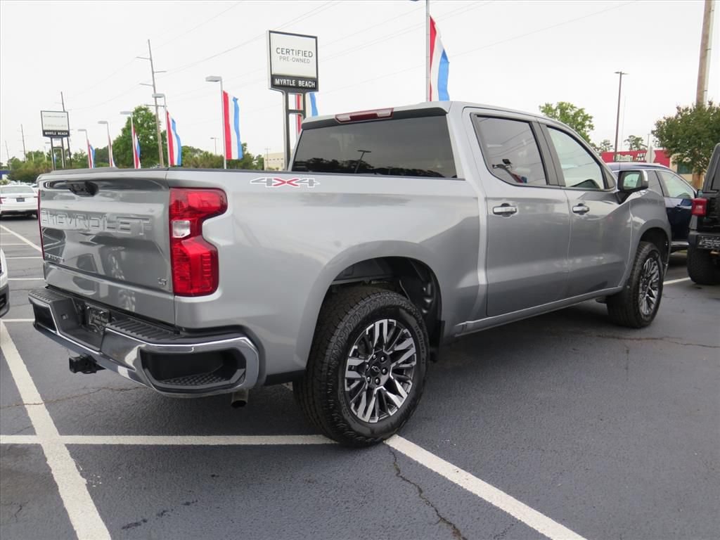 Used 2025 Chevrolet Silverado 1500 LT AWD/4WD image 3