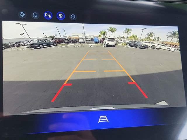 Used 2027 Chevrolet Bolt LT w/ Comfort Package image 14