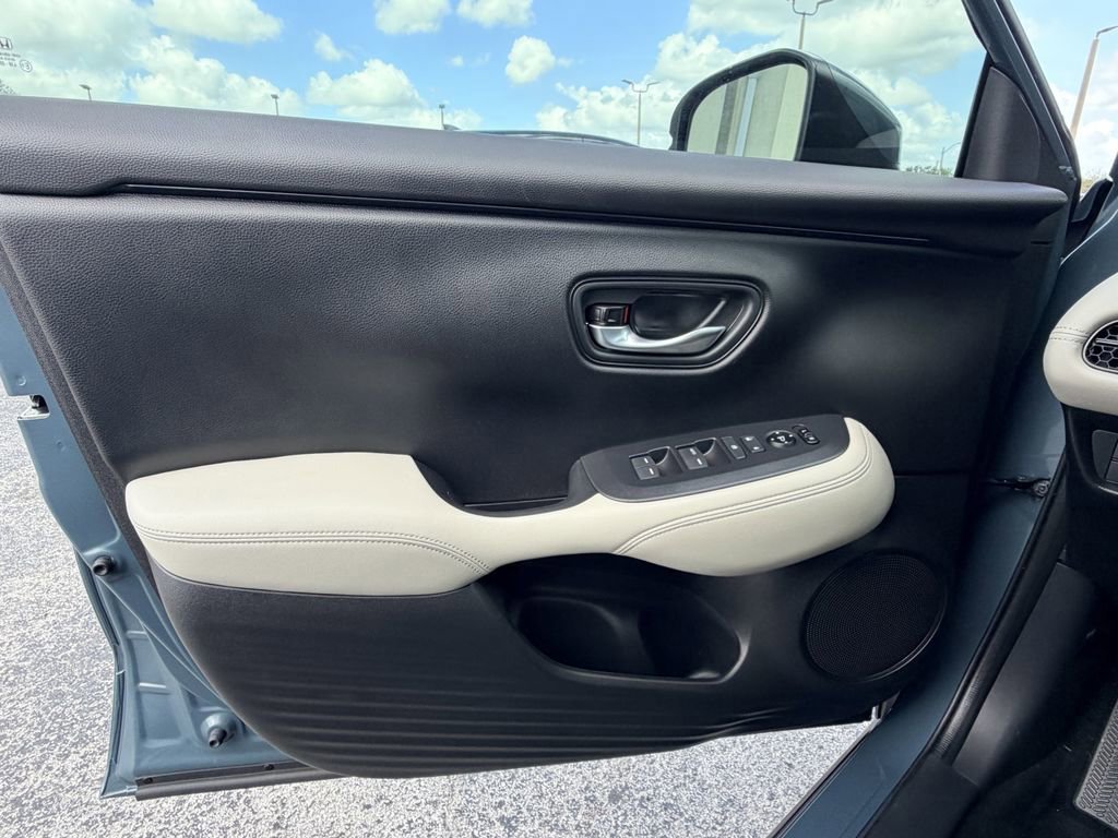 Used 2025 Honda HR-V LX image 22