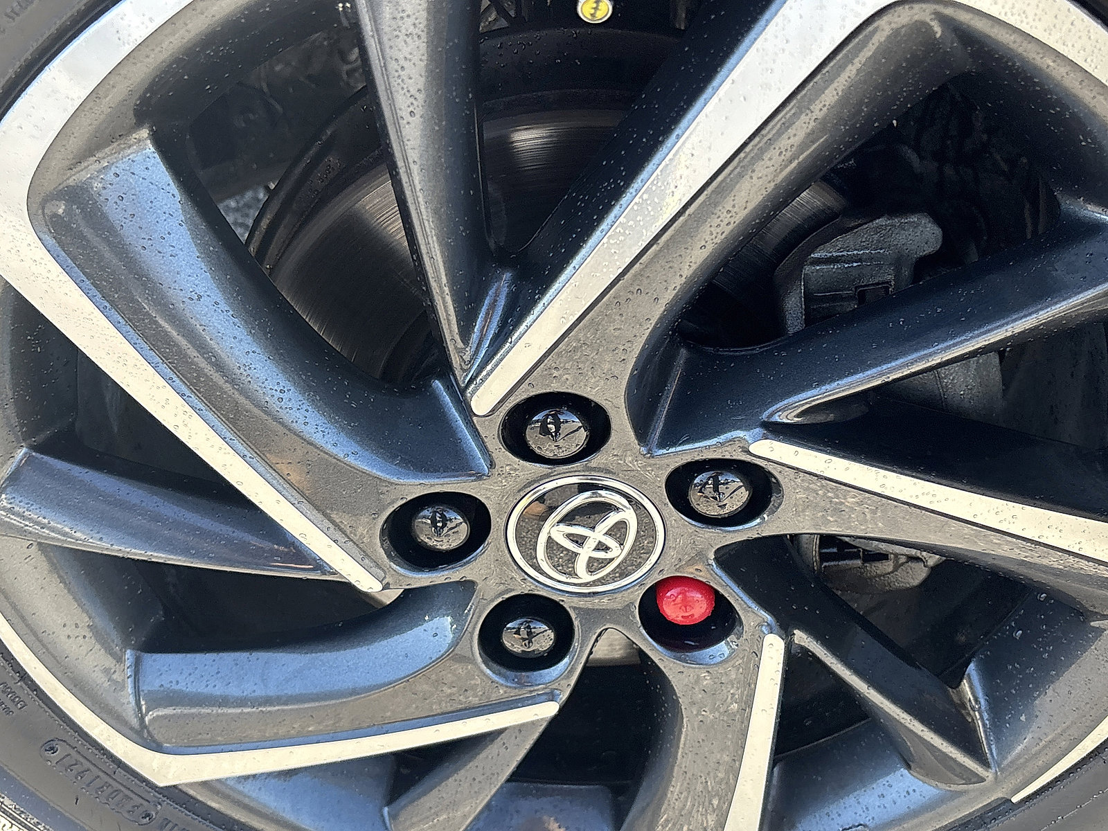 Used 2021 Toyota C-HR Limited FWD image 16