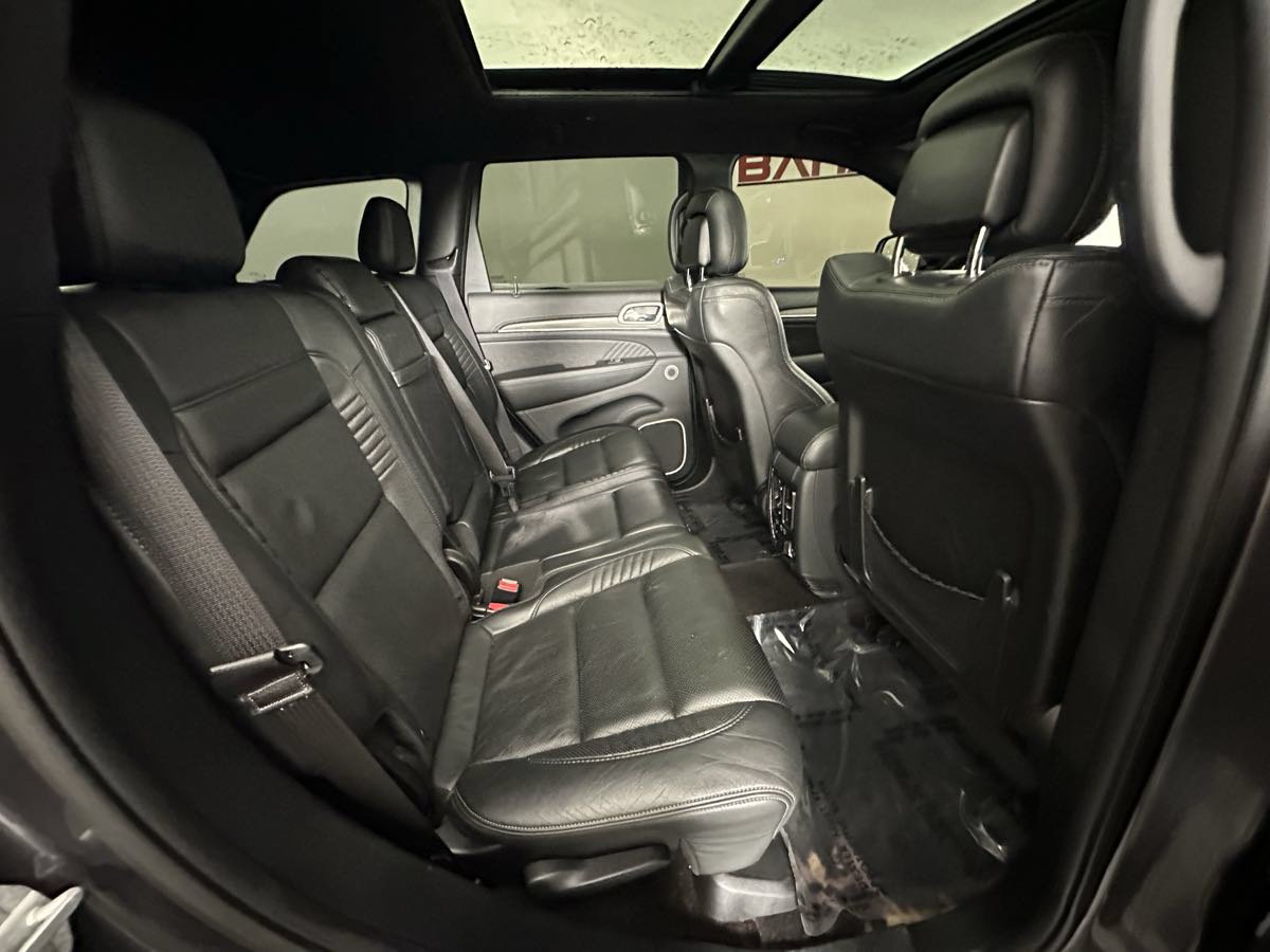 Used 2018 Jeep Grand Cherokee SRT AWD/4WD image 27