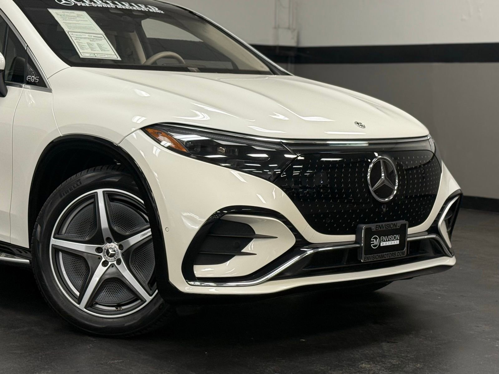 Used 2023 Mercedes-Benz EQS 450+ SUV image 3