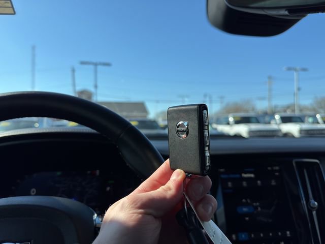 Used 2025 Volvo S60 T8 Ultra w/ Climate Package image 30