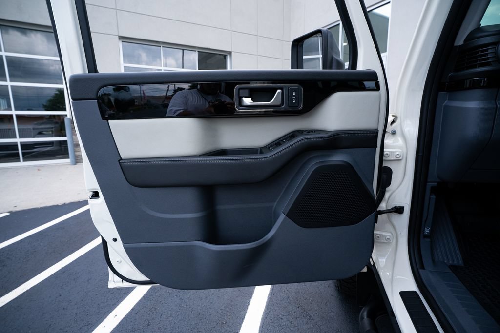 Used 2025 INEOS Grenadier AWD/4WD image 29