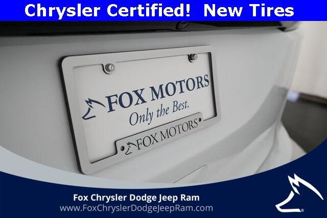 Certified 2024 Chrysler Pacifica Touring-L image 37