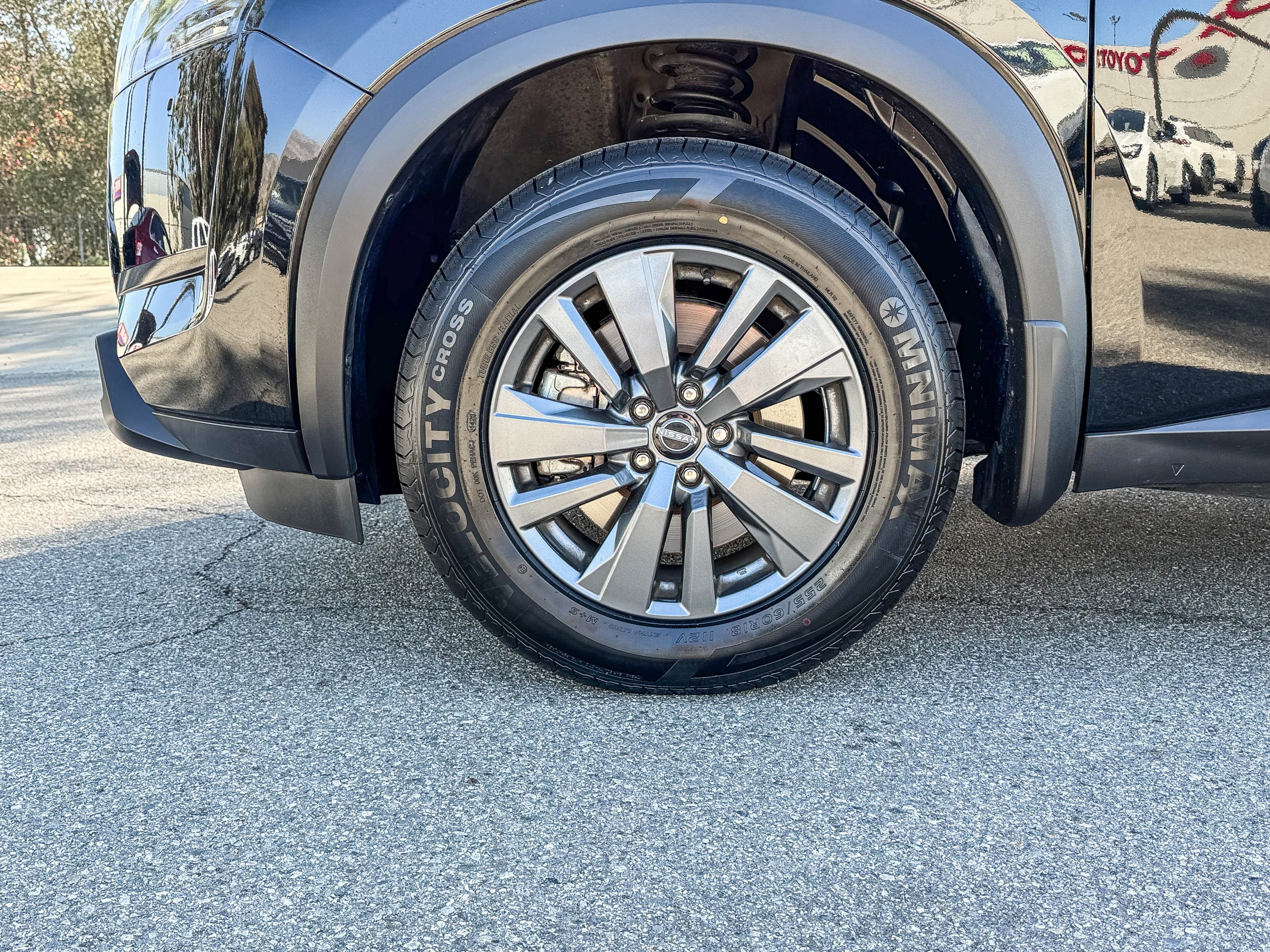 Used 2024 Nissan Pathfinder S FWD image 11