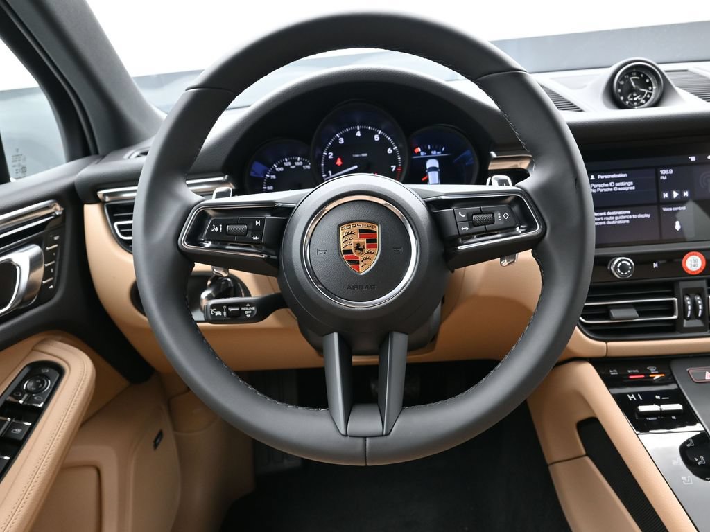 Certified 2026 Porsche Macan AWD/4WD image 20