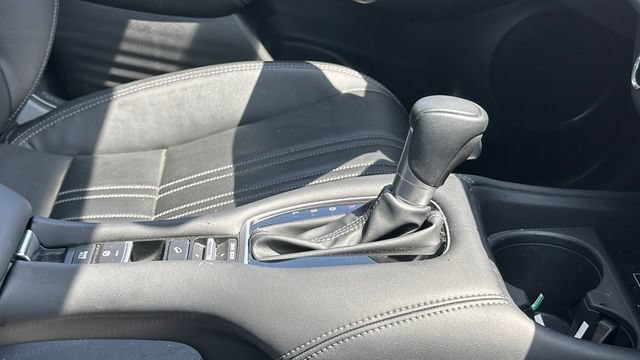 Used 2025 Honda HR-V EX-L image 6