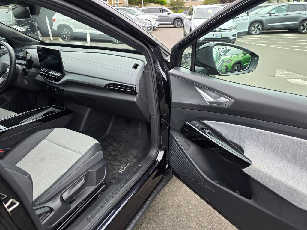 Used 2023 Volkswagen ID.4 Pro RWD image 10