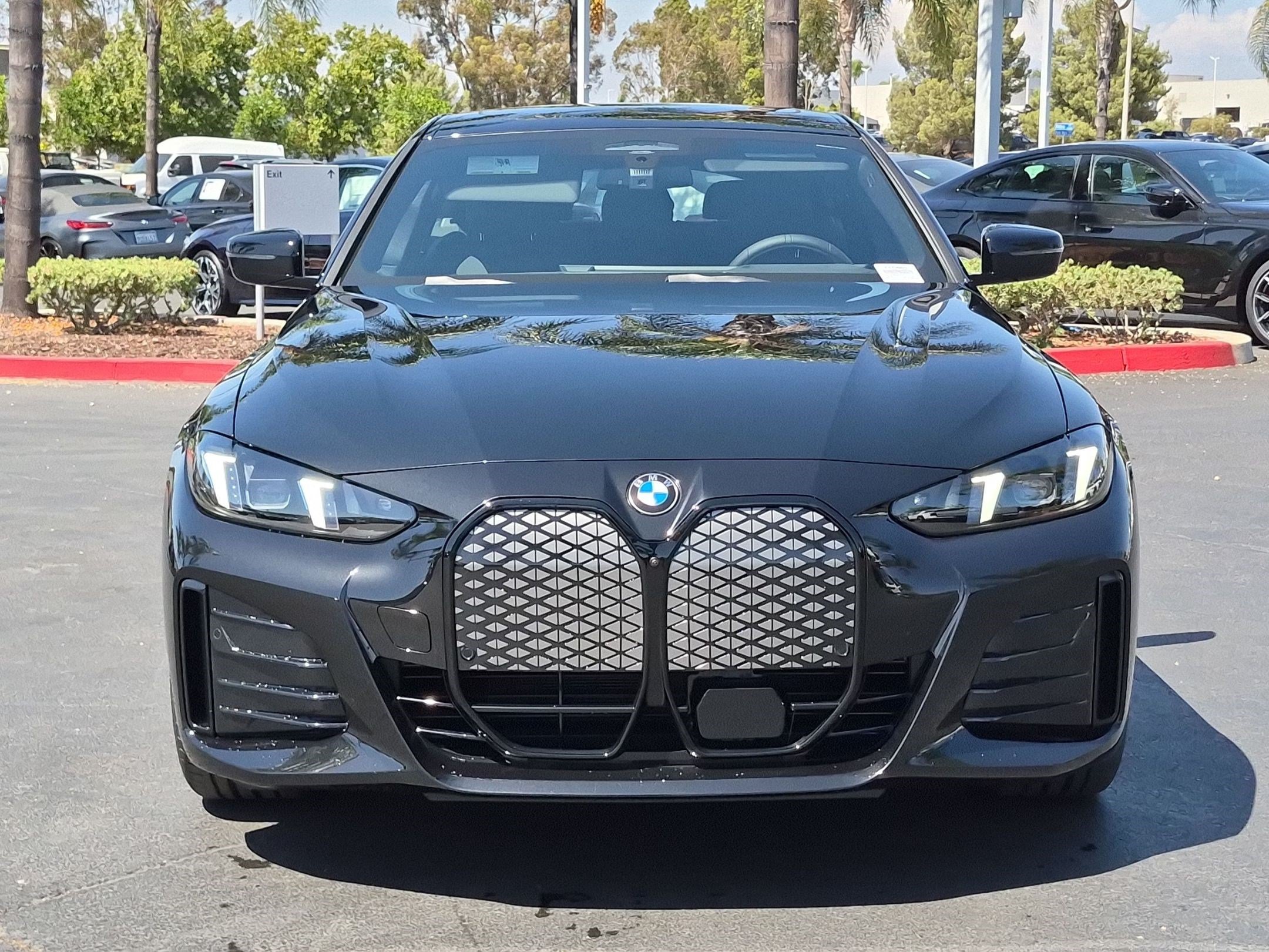 New 2026 BMW i4 eDrive40 w/ M Sport Package RWD image 3