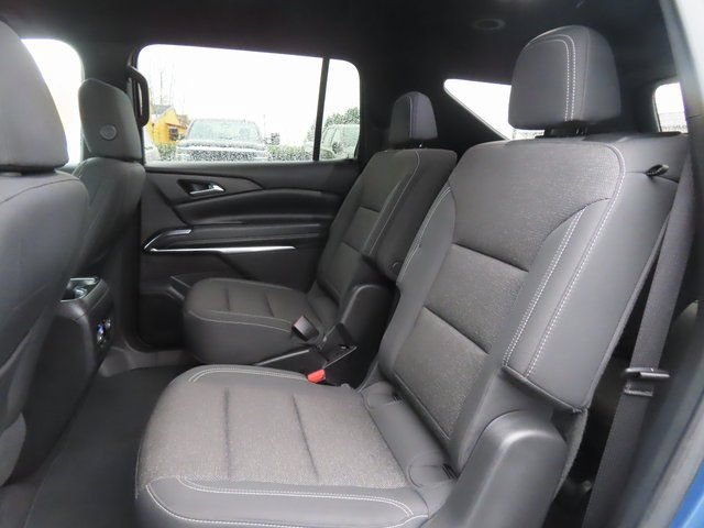 Used 2025 Chevrolet Traverse LT AWD/4WD image 28