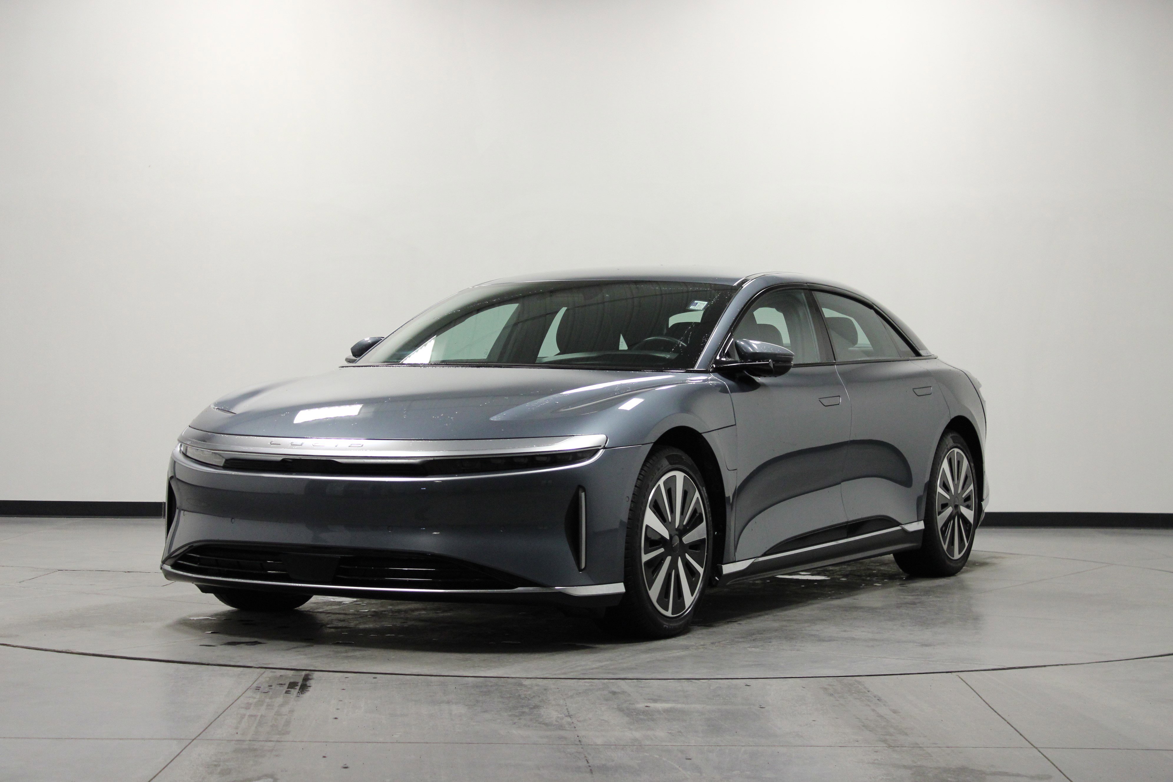 Used 2024 Lucid Air Touring image 8