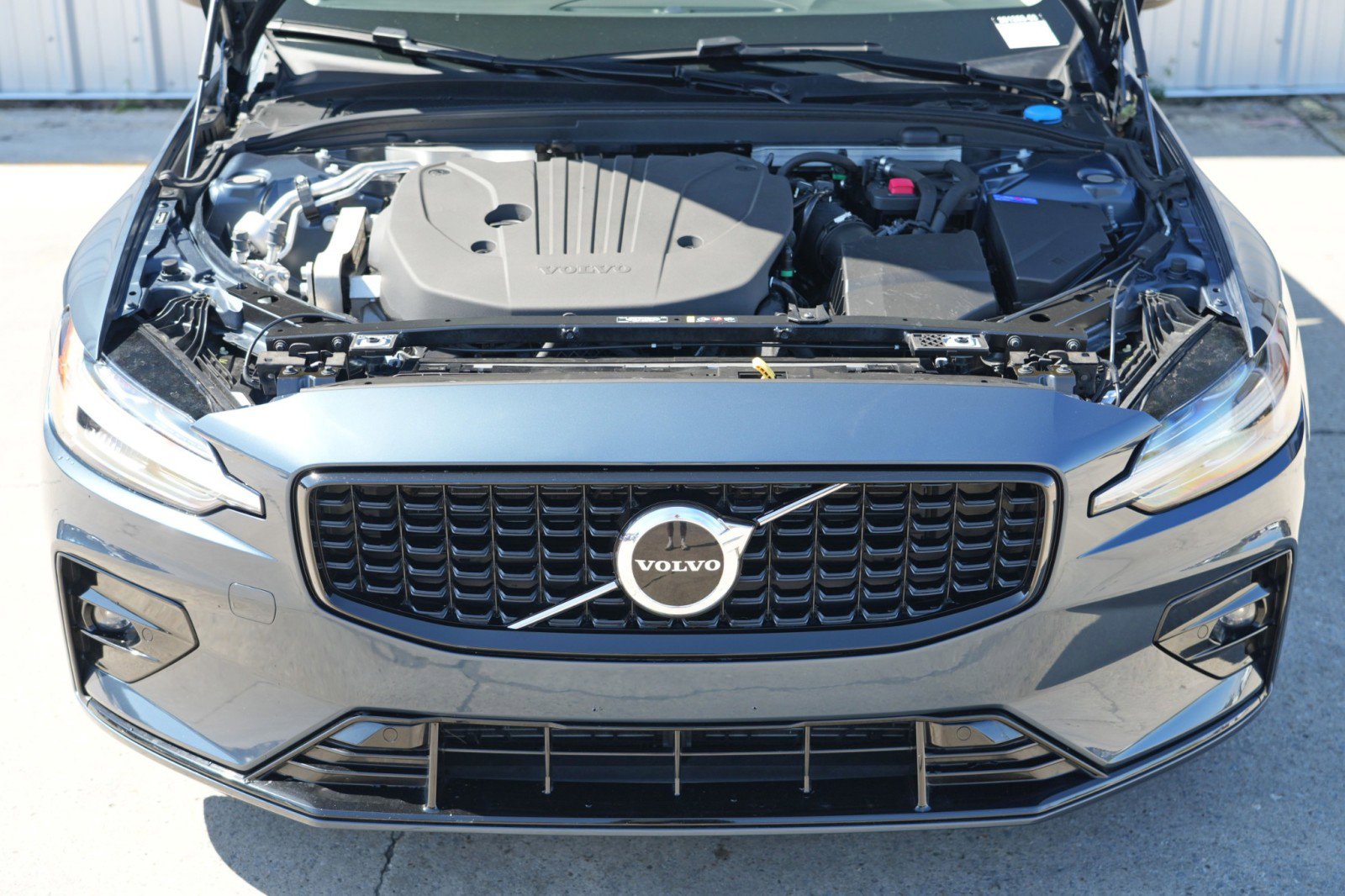Used 2024 Volvo S60 B5 Core image 6