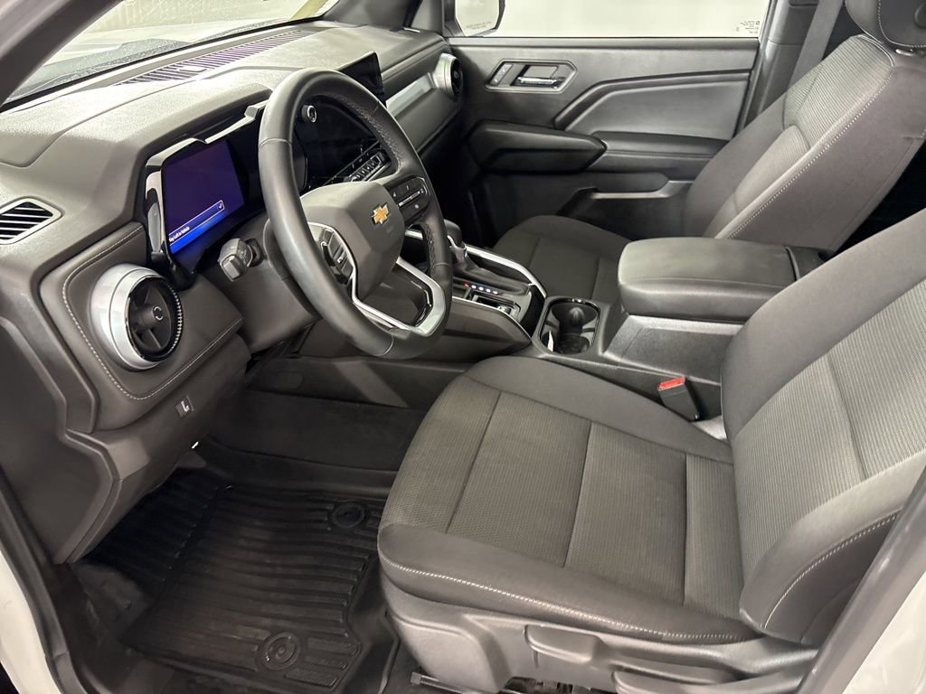 Used 2024 Chevrolet Colorado LT image 27
