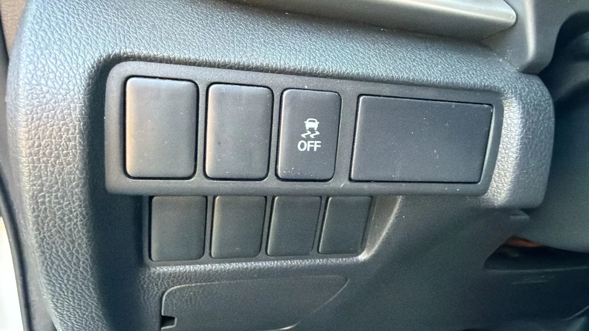 Used 2020 Mitsubishi Eclipse Cross ES image 20