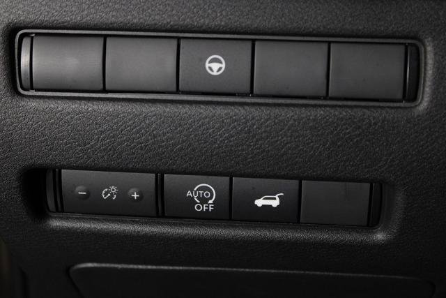 Certified 2025 Nissan Rogue Platinum FWD image 26