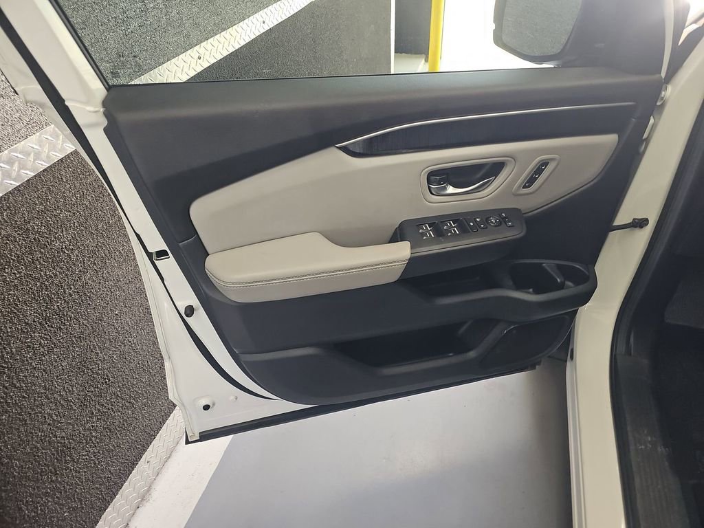 Used 2024 Honda Pilot Elite image 10