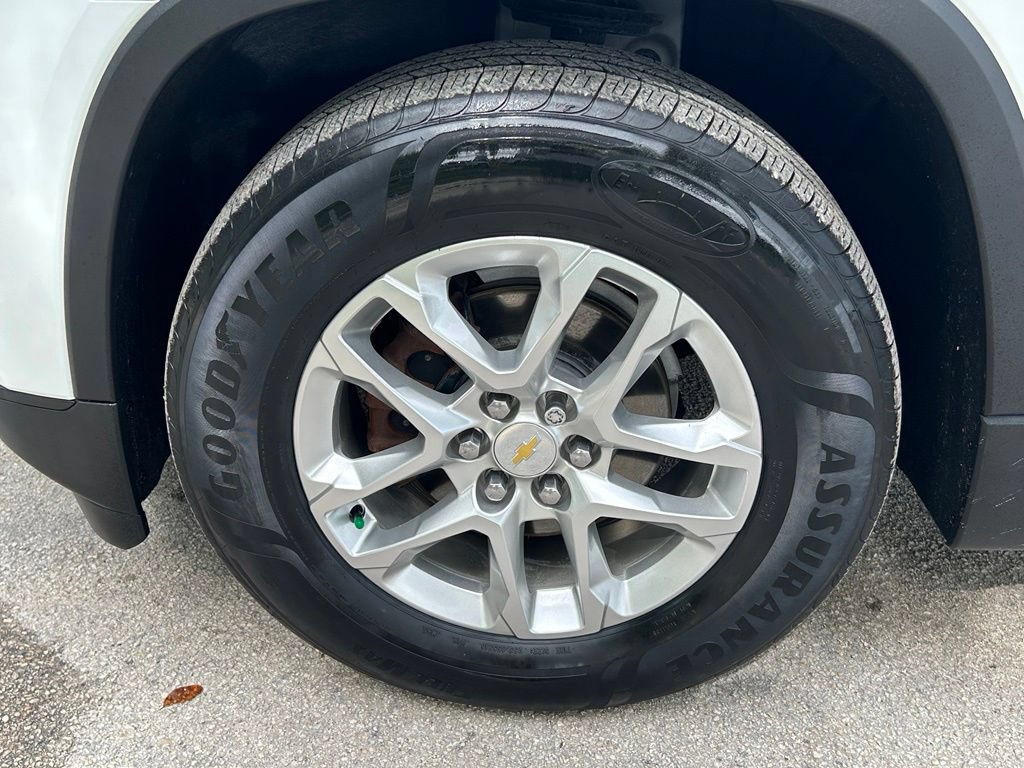 Used 2021 Chevrolet Traverse LS FWD image 29