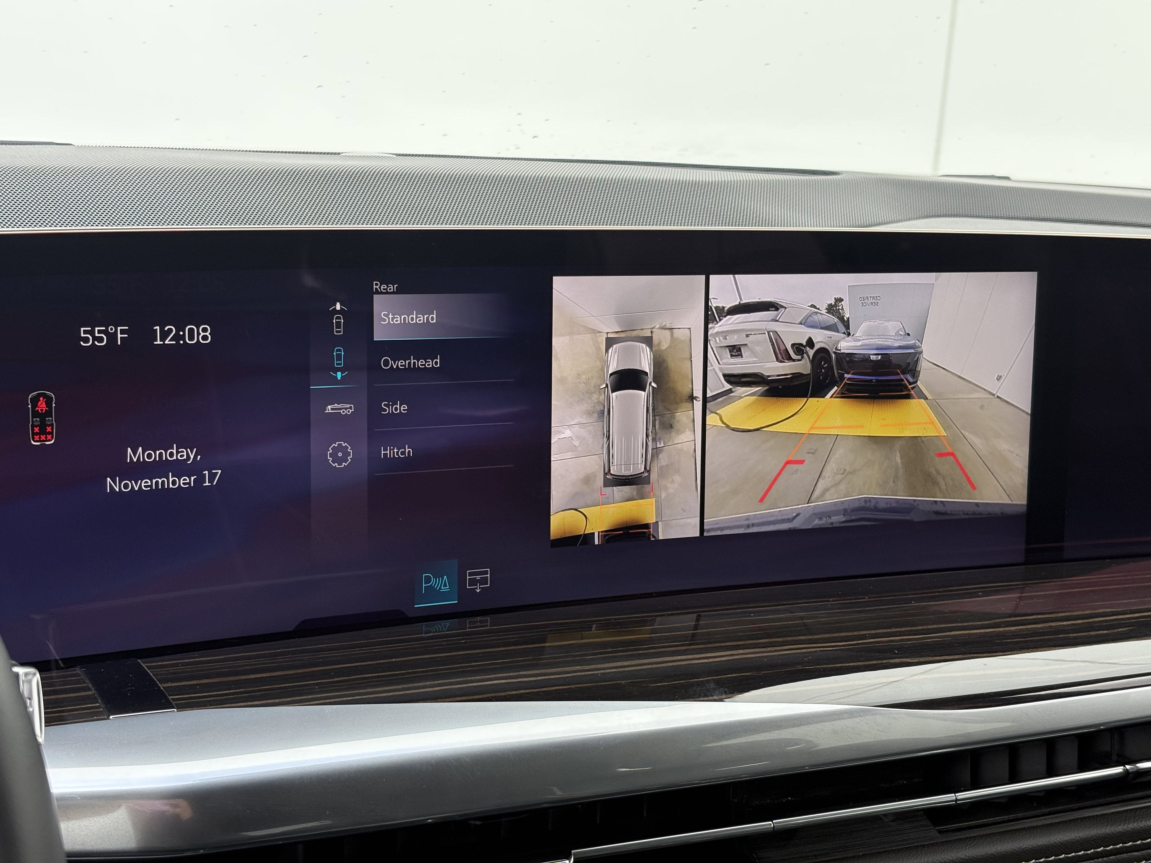 Used 2025 Cadillac Escalade Premium Luxury image 26