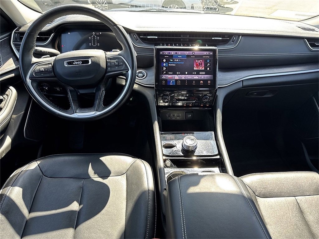 Used 2022 Jeep Grand Cherokee L Limited image 9