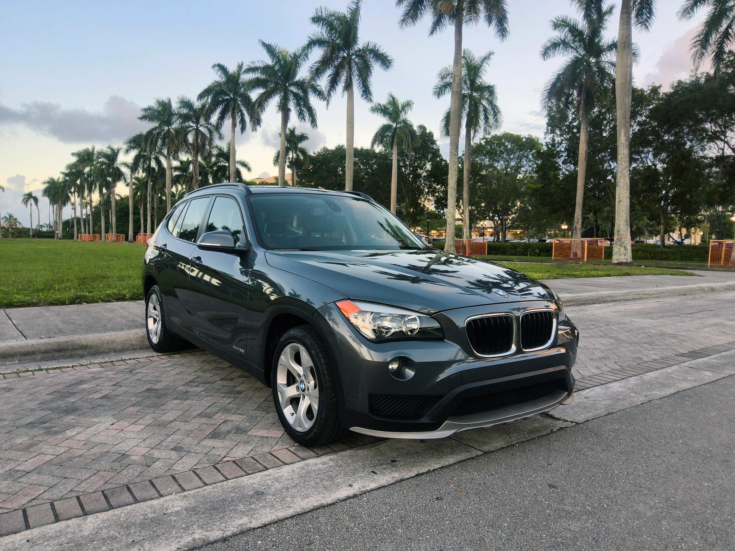 Used 2015 BMW X1 sDrive28i RWD image 1