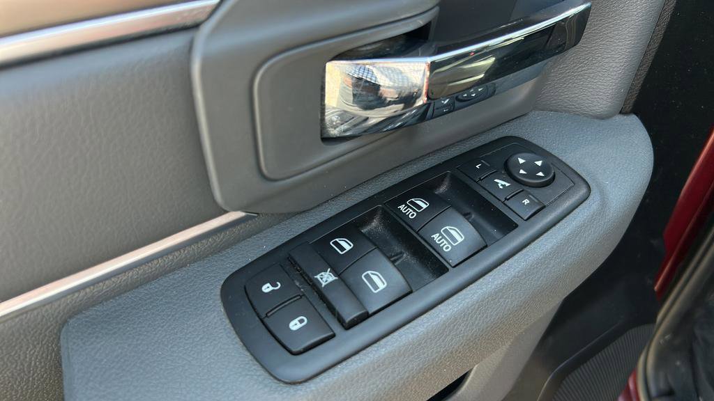 Used 2018 RAM 1500 Lone Star image 11