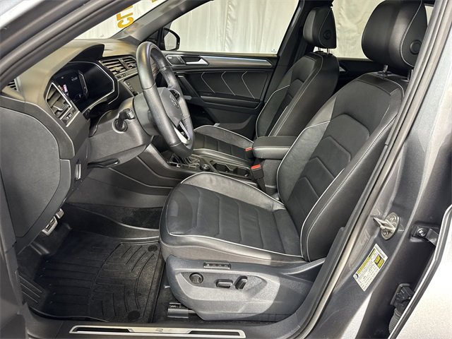 Used 2024 Volkswagen Tiguan SEL R-Line image 10