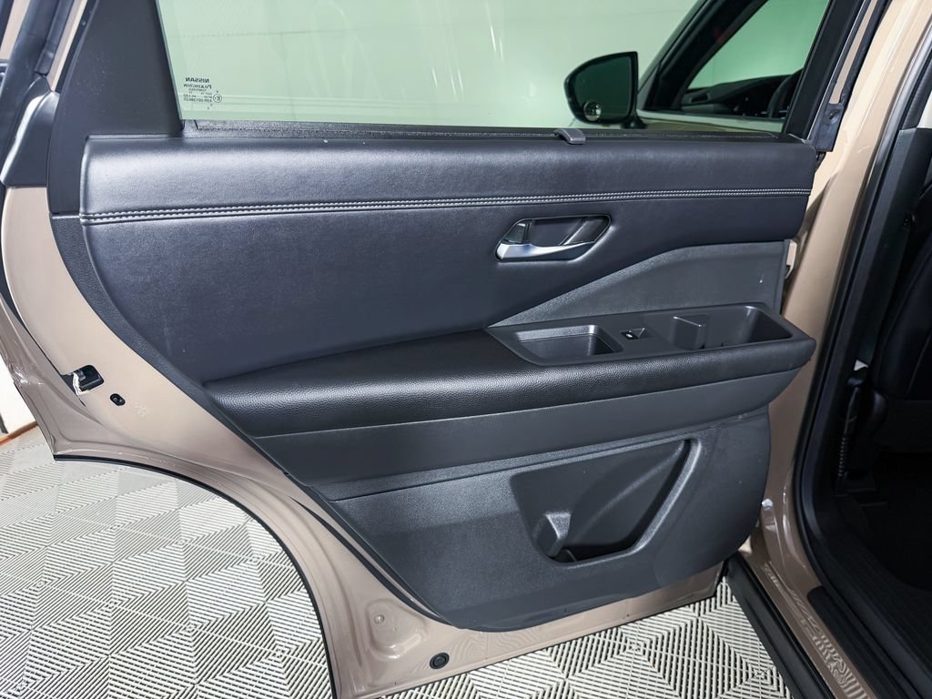 Certified 2023 Nissan Pathfinder Platinum AWD/4WD image 51